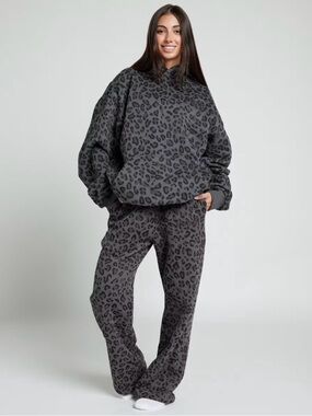 COMFRT Gray Leopard Set Hoodie & Sweats